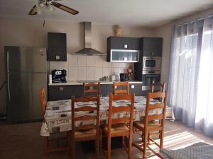 Kuchyň nebo kuchyňský kout v ubytování E Cabane