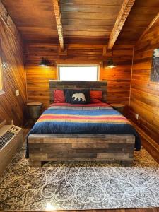 Cama ou camas em um quarto em Jaw Dropping Family/Group Getaway in the Red River Gorge