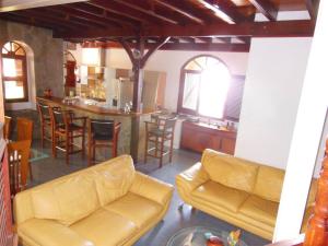 Posezení v ubytování maison située dans un petit village de pecheur
