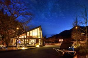 Pemandangan umum gunung atau pemandangan gunung yang diambil dari hotel