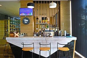 Ο χώρος του lounge ή του μπαρ στο THE 1O1 Palembang Rajawali