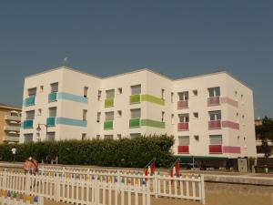 Το κτήριο όπου στεγάζεται  το διαμέρισμα