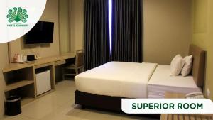 Cama o camas de una habitación en Hotel Cianjur Cipanas