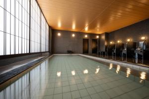 SAKURA PORT HOTEL内部或周边的泳池