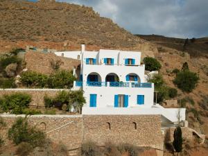 Imagen de la galería de Theoreion, en Tholária