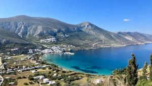 Imagen de la galería de Theoreion, en Tholária