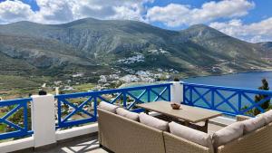 Imagen de la galería de Theoreion, en Tholária