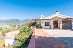 En generel udsigt til bjerge eller udsigt til bjerge taget fra villaen