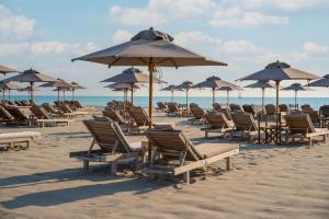 A beach at or near a szállodákat