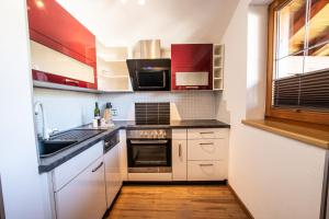 Kuchnia lub aneks kuchenny w obiekcie Apartments Wimpissinger