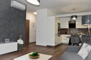 Kuchyň nebo kuchyňský kout v ubytování Tabáň Halifax apartment - city center & free parking