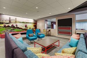Tru By Hilton Leland Wilmington的休息区