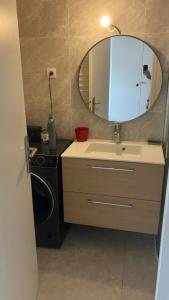 Cosy love cocoon near the Tour Montparnasse