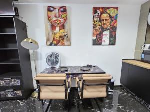Zdjęcie z galerii obiektu Apartamentos Benidorm Black w mieście Benidorm