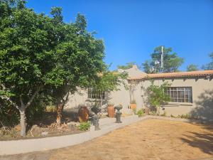 Zahrada ubytování Getaway with mountain views, BBQs & hikes near Cradle of Humankind + 12 fotografií