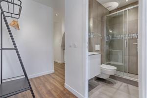SD11 - Luxury Bright Flat 4P - Heart of Paris