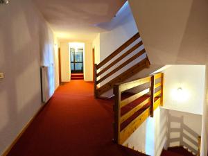 מיטה או מיטות קומותיים בחדר ב-Hostdomus - Sansicario R10