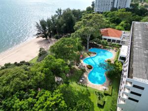 Bazén v ubytování Purimas Beach Hotel & Spa nebo v jeho okolí