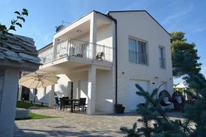 Gallery image of Apartments Villa Marina in Vodice