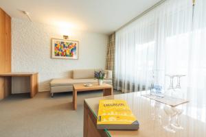 Posezení v ubytování Hauser Hotel St. Moritz