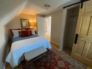 Fotografie z fotogalerie ubytování Cozy 3 & 4 Bed Home 2 Blocks to Hospitals & Lambeau v destinaci Green Bay