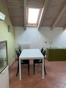 Afbeelding uit fotogalerij van Mansarda nel cuore di Novi in Novi Ligure