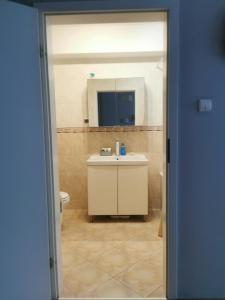 Ένα μπάνιο στο Orange Studio Zaspa +22 φωτογραφίες