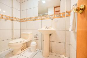 Um banheiro em Villa Sillar mais 37 fotos
