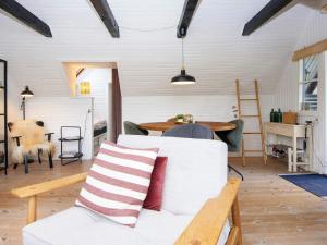 Allingåbroにある5 person holiday home in Allingåbro-By Traumのギャラリーの写真