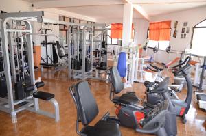 Fitness centrum a/nebo fitness zařízení v ubytování Complejo Turistico la Pinada