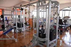 Fitness centrum a/nebo fitness zařízení v ubytování Complejo Turistico la Pinada