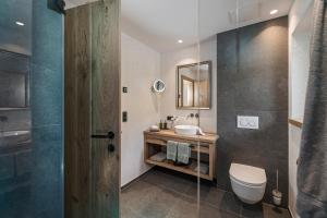 Jagdhof PURE Mountain Appartementsにあるバスルーム