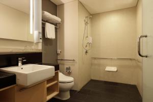 Koupelna v ubytování AI Hotel Jakarta Thamrin