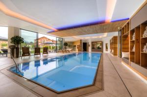 Kolam renang di atau dekat dengan Hotel Grünauerhof