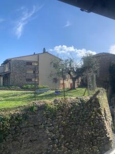 Budova, kde se apartmán nachází + 18 fotografií