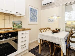 Kuchyň nebo kuchyňský kout v ubytování Holiday home Ærøskøbing XI + 14 fotografií