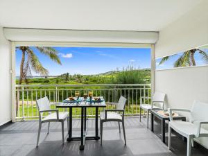 Μπαλκόνι ή βεράντα στο Newly Renovated 1 Bedroom Condo With Amazing Seaview! Beachfront Pool!