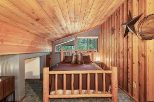 Postel nebo postele na pokoji v ubytování Pine Haven + 44 fotografií