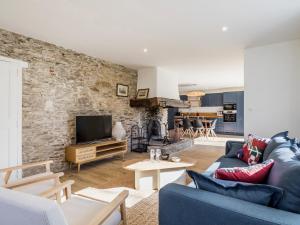 Posedenie v ubytovaní Gîte charmant, spacieux, à 15 km de Nantes, 2 chambres, terrasse, parking, animaux acceptés - FR-1-306-1238