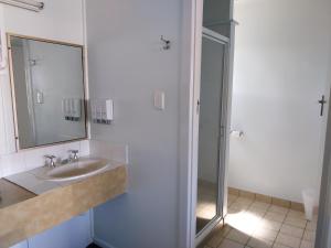Kylpyhuone majoituspaikassa Motel Blackall