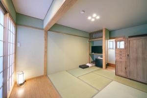 町住客室 秩父宿房間的床