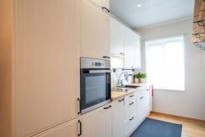 Кухня или мини-кухня в Pärnu Pärl apartment
