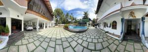 Lake Palace Family Resort Kumarakom tesisinde veya buraya yakın yüzme havuzu