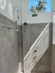 Bilik mandi di Arazo villa