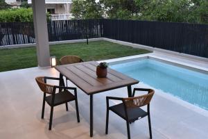 Piscina a Welcome Inn o a prop