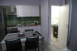 Deluxe Homeにあるキッチンまたは簡易キッチン +11枚の写真