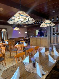 Restaurace v ubytování Pilstinger Hof + 15 fotografií
