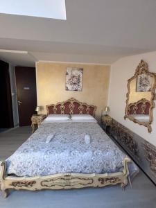 Postel nebo postele na pokoji v ubytování Residenza Bra Verona
