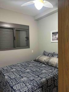 Postel nebo postele na pokoji v ubytování Apto Novo na Bela Vista próximo à Av Paulista, Liberdade e Centro + 2 fotografie