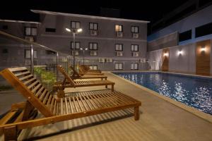 Safa Hotel Foz内部或周边的泳池